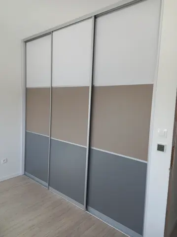 Posuvné dvere na mieru so sklenenou výplňou, kombinácia dekorov