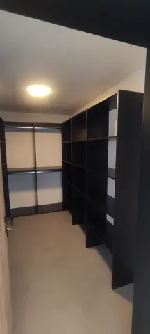 Vnútorné členenie skrine na mieru, kombinácia dekorov