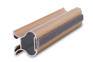 Rez zlatým zatvoreným hliníkovým profilom